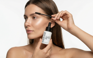 nanolash castor oil on eyebrows